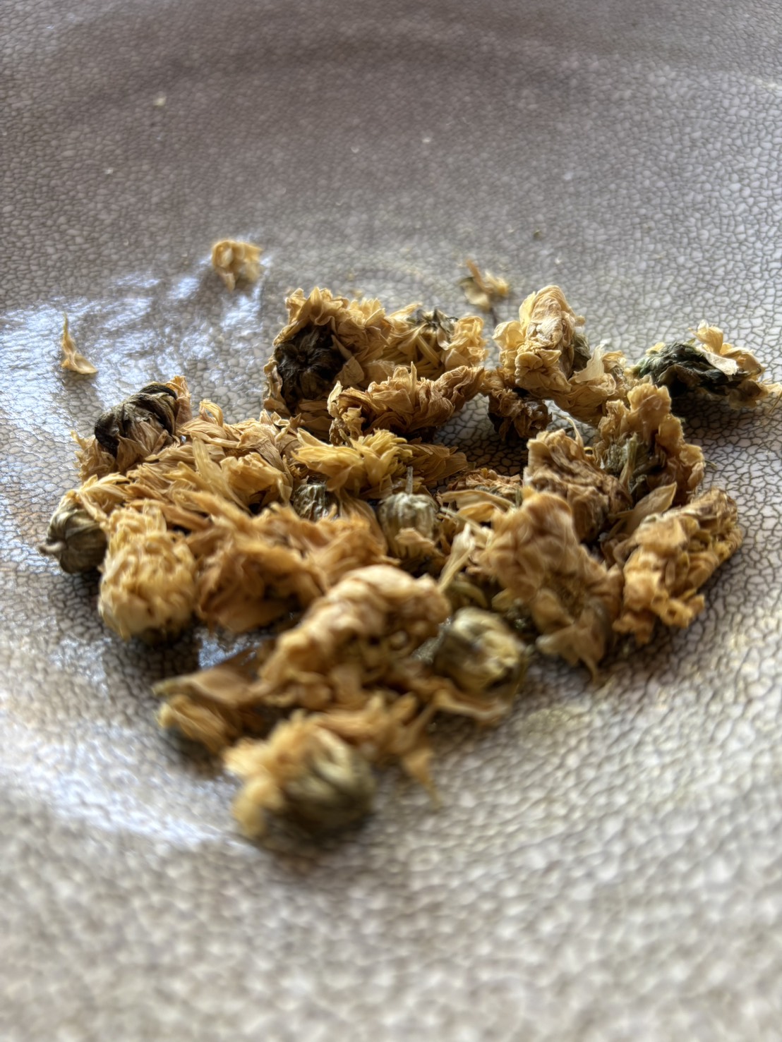 「老眼」と「菊花茶」のやさしい関係